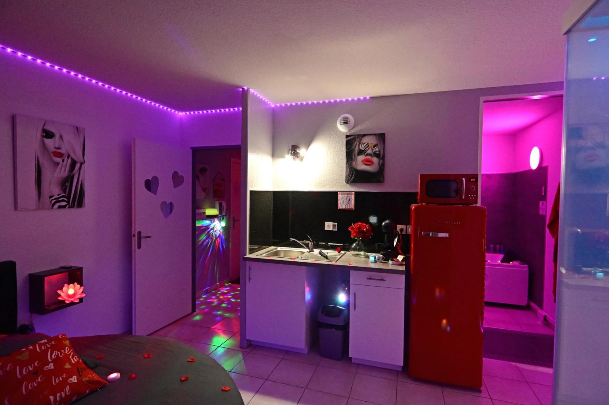 Love Room A Deux Pas De L'Ocean Avec Hammam, Sauna Et Bain A 2 :-) بيسكاروس المظهر الخارجي الصورة