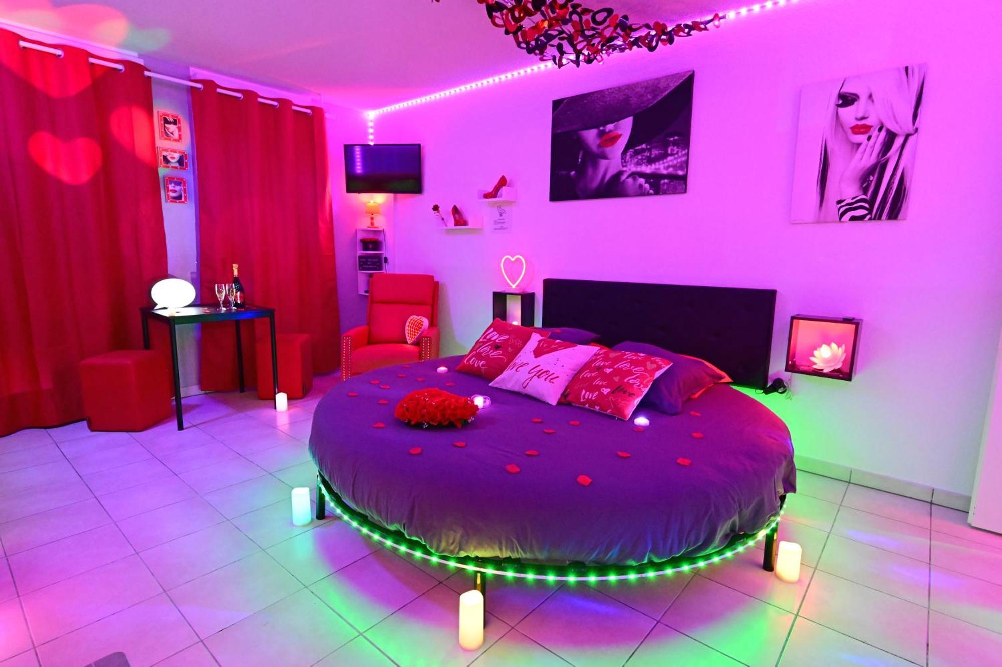 Love Room A Deux Pas De L'Ocean Avec Hammam, Sauna Et Bain A 2 :-) بيسكاروس المظهر الخارجي الصورة