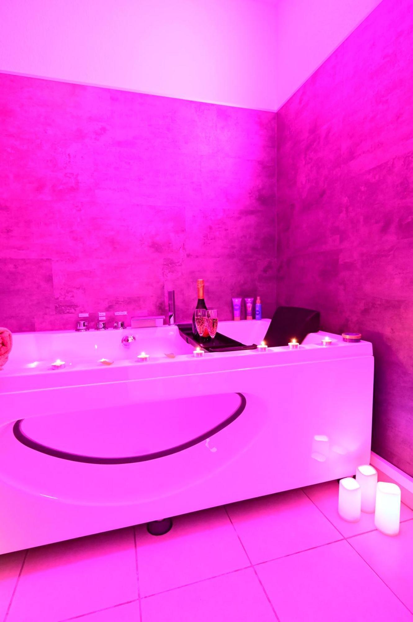 Love Room A Deux Pas De L'Ocean Avec Hammam, Sauna Et Bain A 2 :-) بيسكاروس المظهر الخارجي الصورة