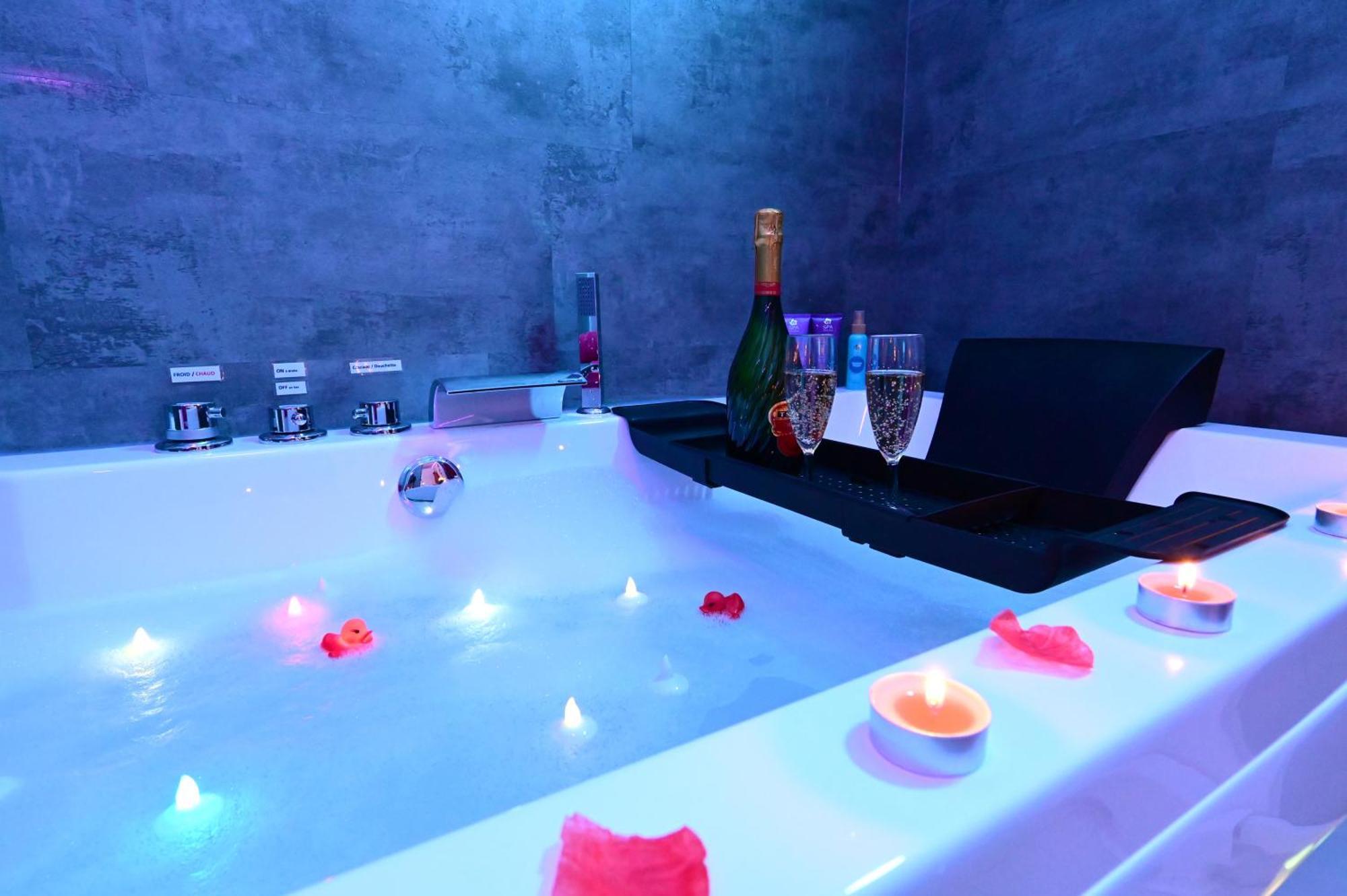 Love Room A Deux Pas De L'Ocean Avec Hammam, Sauna Et Bain A 2 :-) بيسكاروس المظهر الخارجي الصورة