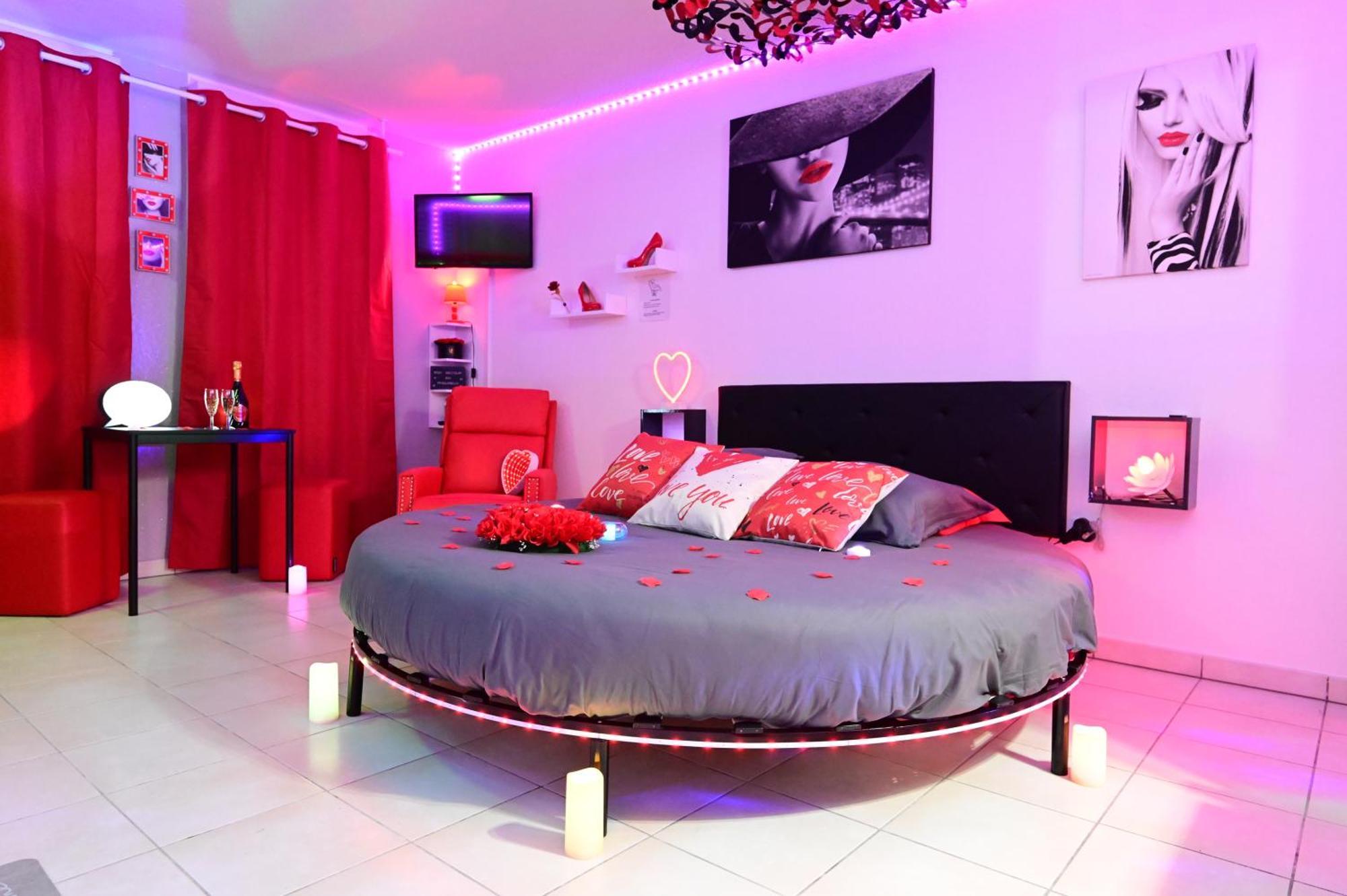 Love Room A Deux Pas De L'Ocean Avec Hammam, Sauna Et Bain A 2 :-) بيسكاروس المظهر الخارجي الصورة