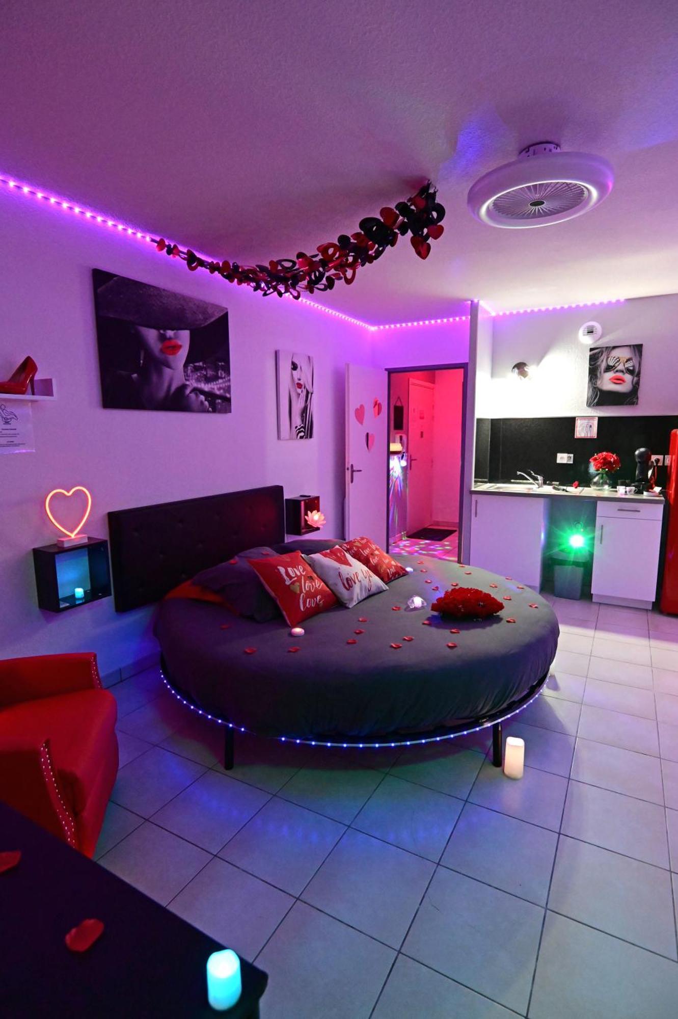 Love Room A Deux Pas De L'Ocean Avec Hammam, Sauna Et Bain A 2 :-) بيسكاروس المظهر الخارجي الصورة